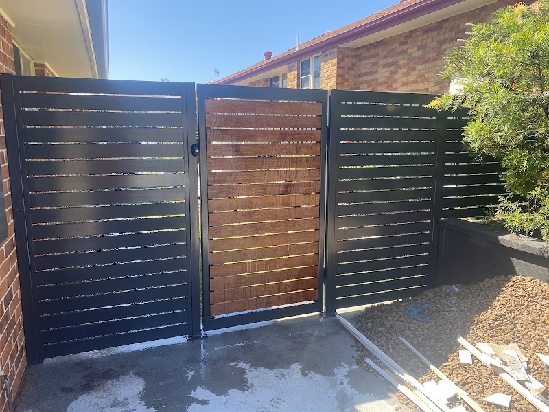 Blakemores Fencing