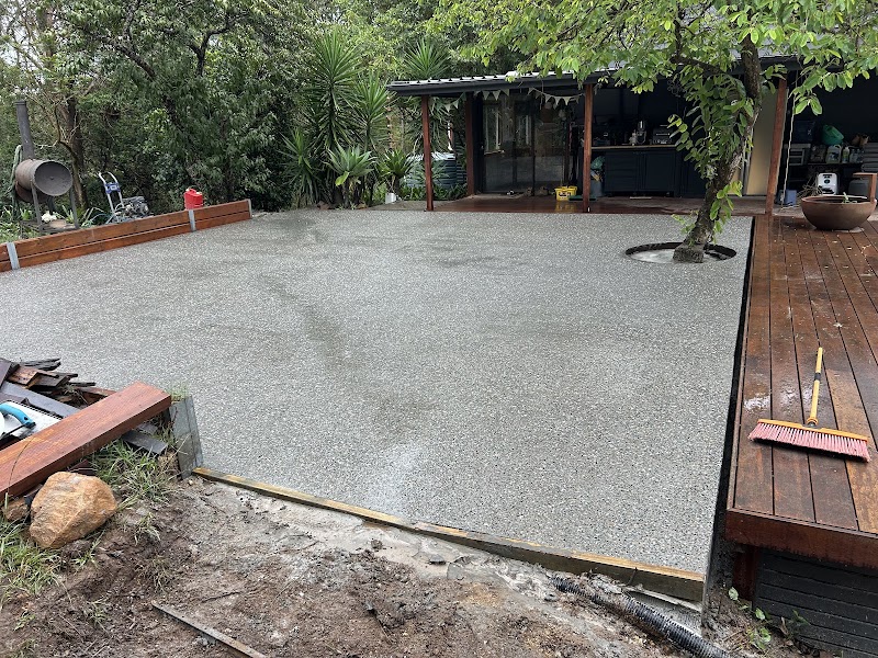 Bowerbuilt concrete and landscaping