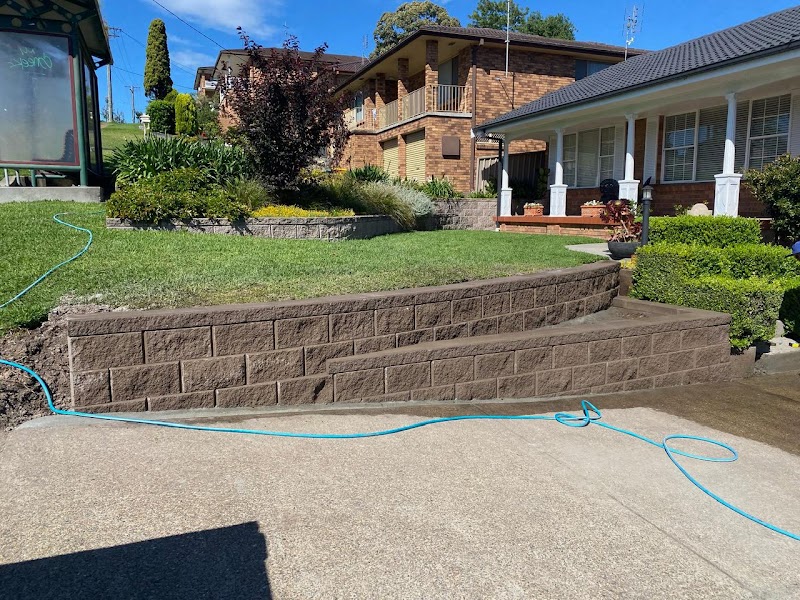 Les Blackburn Landscaping