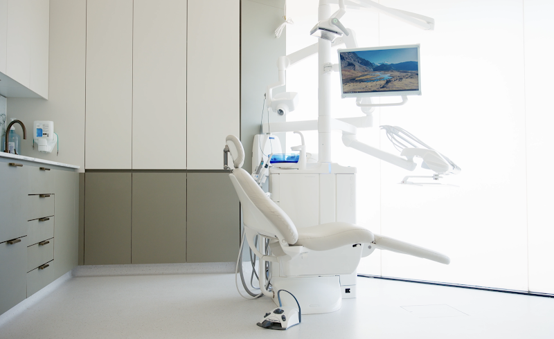 Nova Dental Implant Centre