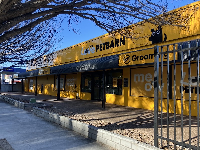 Petbarn Islington
