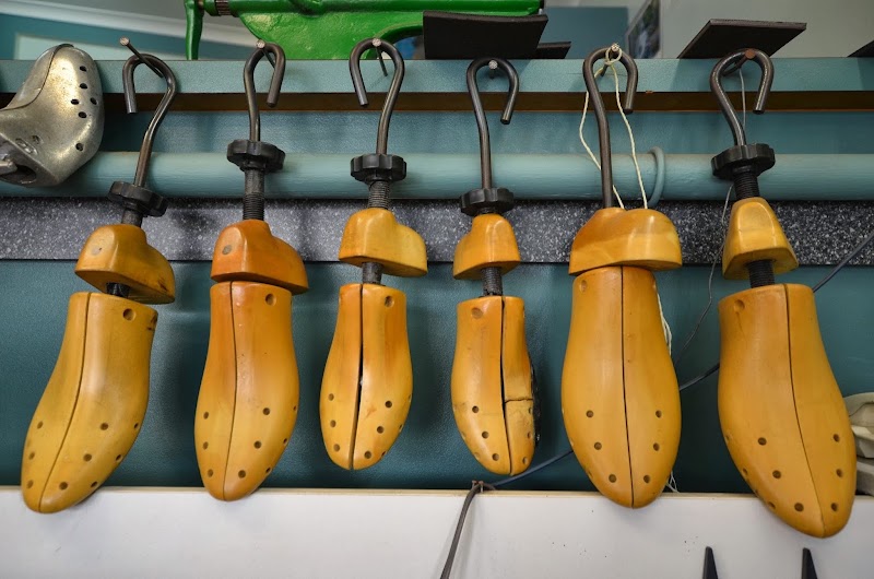 Rocco's Key Cutting Engraving & Shoe Repairs